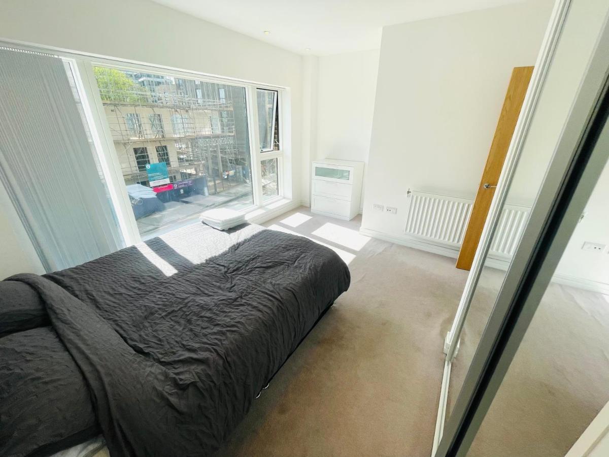 Luxury London Apartment - Steps To East Croydon Train Station Екстериор снимка